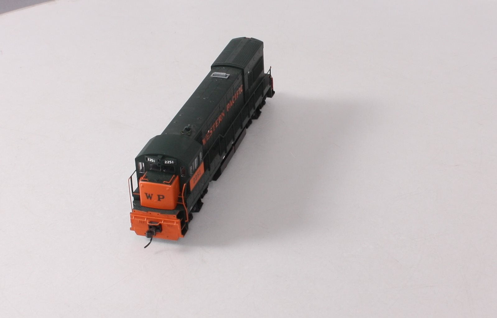 Atlas 8286 HO Scale Western Pacific GE U23B Diesel Locomotive # 2251
