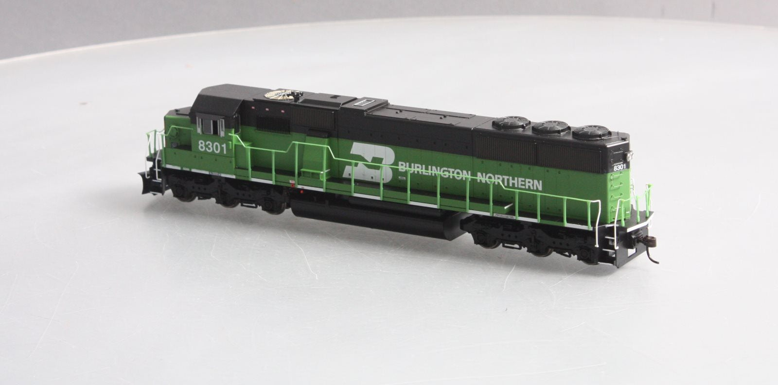 Athearn 91665 HO Scale Burlington Northern SD-60 Diesel Locomotive #8301 NIB