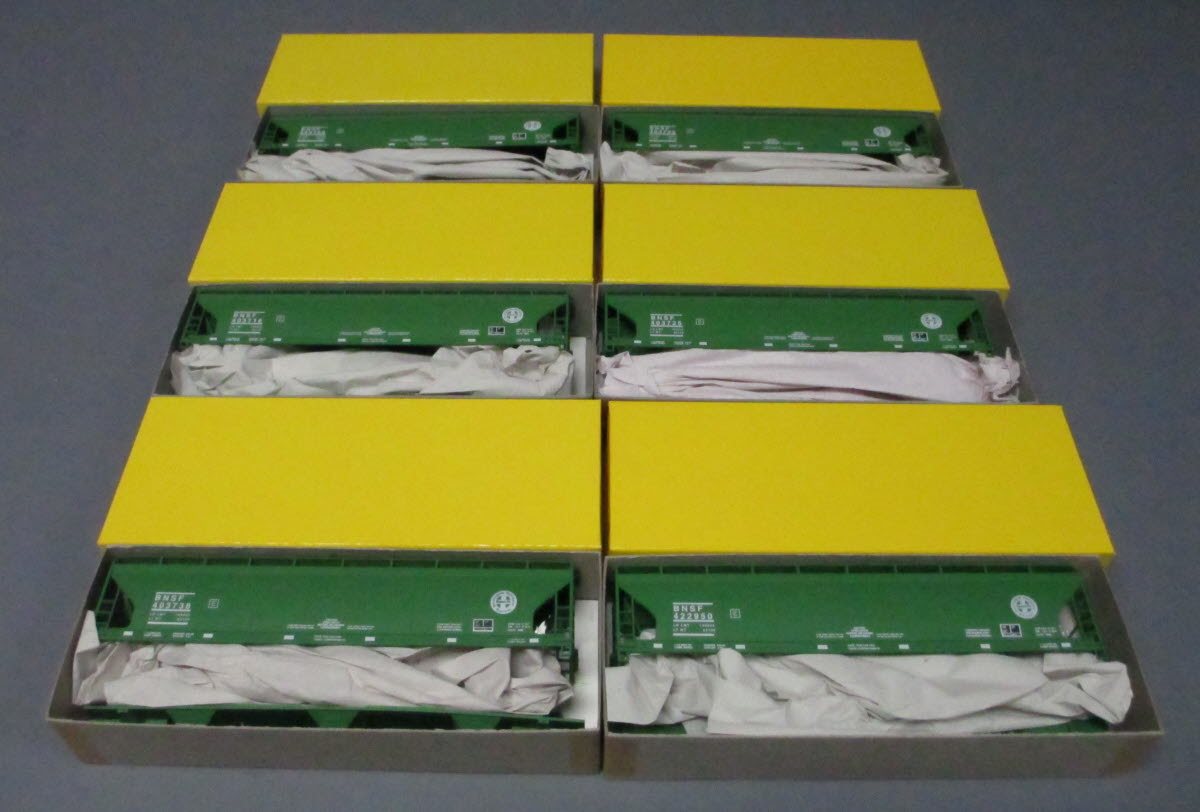 Accurail 12048 HO Burlington Northern Santa Fe ACE 3-Bay Covered Hopper(6)