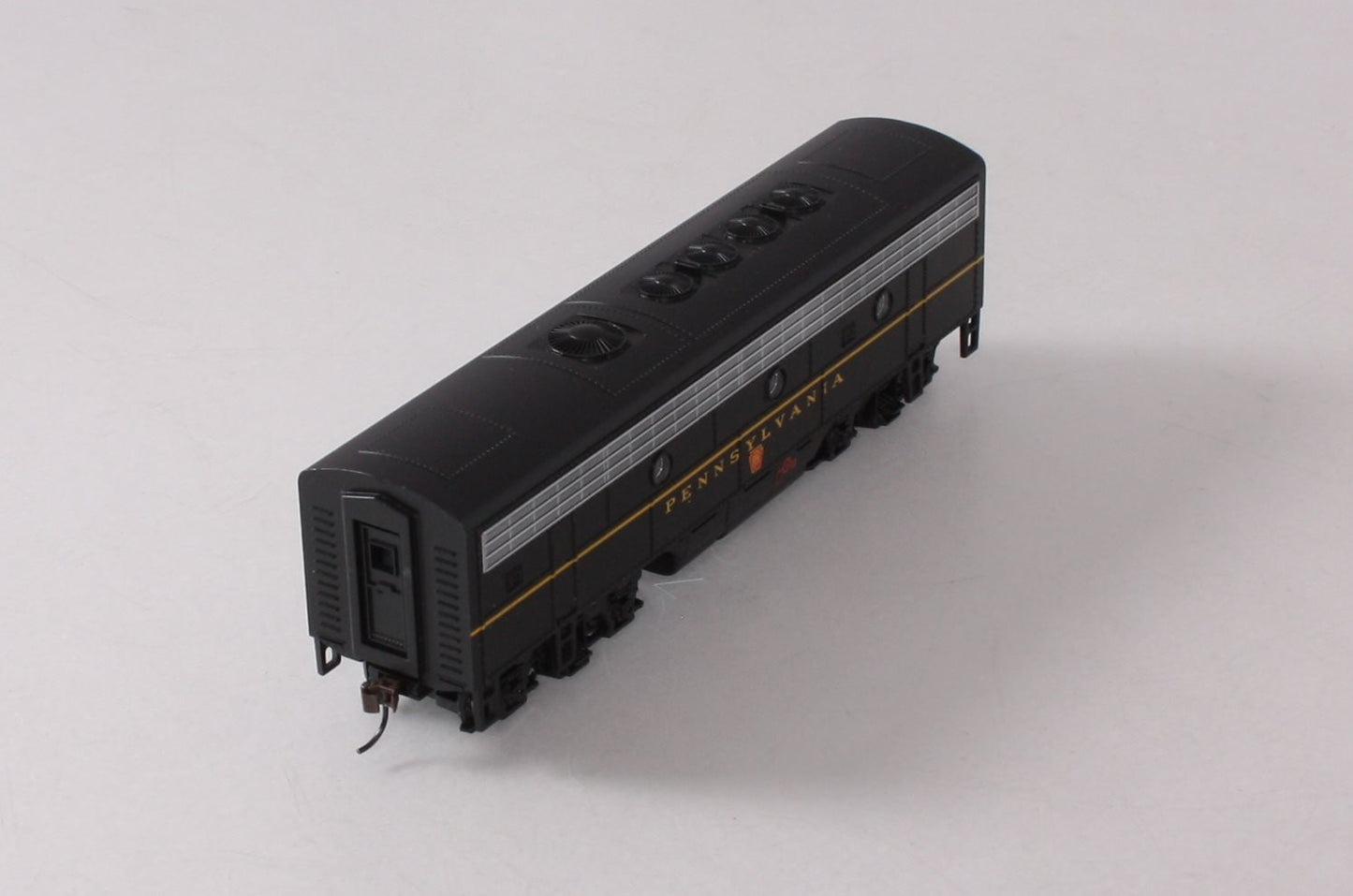 Bachmann 64405 HO Pennsylvania F7B Diesel Locomotive w/DCC