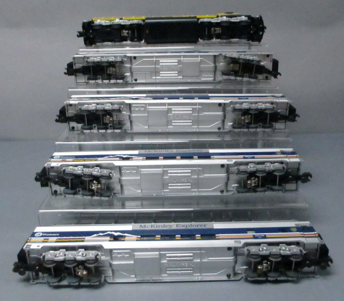 MTH 20-2290-1 O Gauge Alaska SD70M O Gauge Diesel Passenger Train Set w/PS2 LN/Box