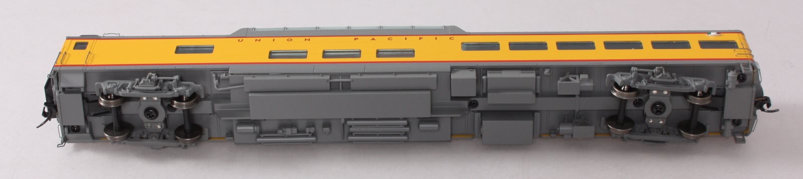 Walthers 920-9235 HO Union Pacific 85' ACF Observation Dome-Lounge Car