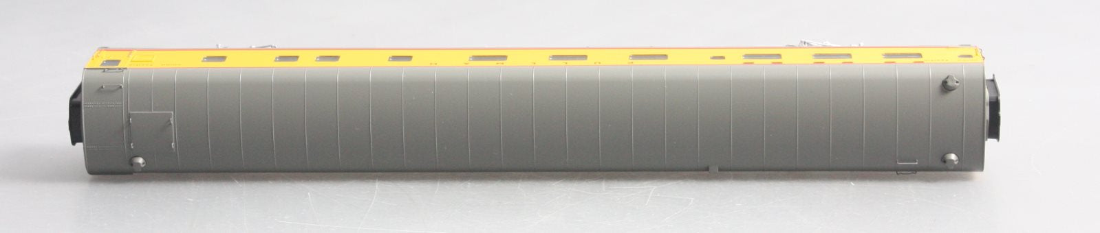 Walthers 932-9620 HO Scale Union Pacific PS 6-6-4 Sleeper LN/Box