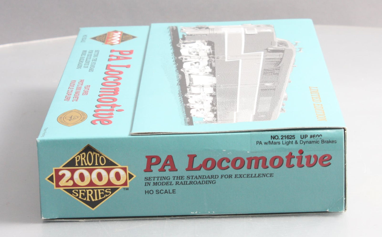Proto 2000 21625 HO Union Pacific PA Diesel Locomotive w/Mars Light