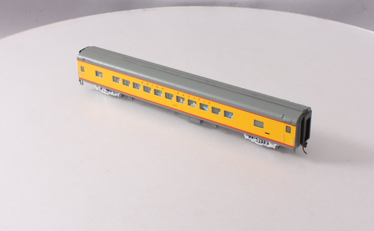 Walthers 920-9552 HO Union Pacific 85' ACF 44-Seat Coach #5463