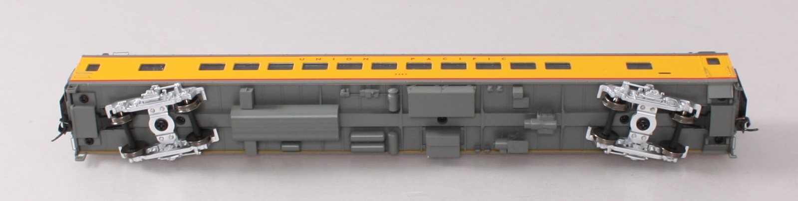Walthers 920-9552 HO Union Pacific 85' ACF 44-Seat Coach #5463