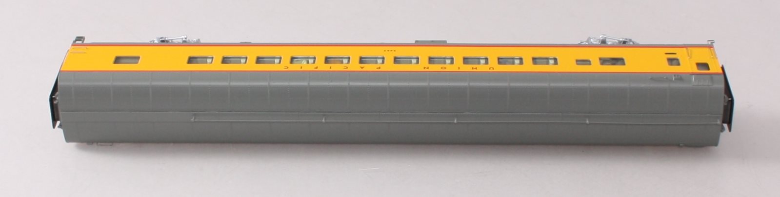 Walthers 920-9552 HO Union Pacific 85' ACF 44-Seat Coach #5463