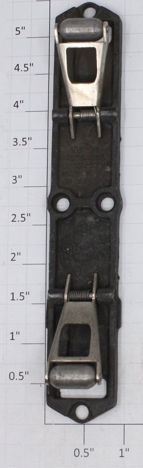 Lionel 726-22 (1946) Steam Loco Pickup Cover Plate Assembly