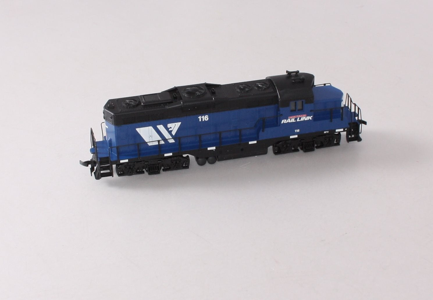 Walthers 931-119 HO Montana Rail Link GP9M Powered Diesel Locomotive #116 LN/Box