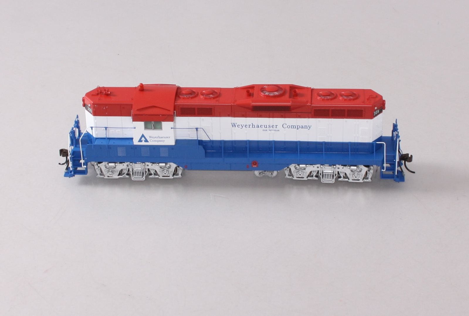 Athearn G78149 HO Weyerhaeuser/Bicentennial GP7 Diesel Locomotive #309