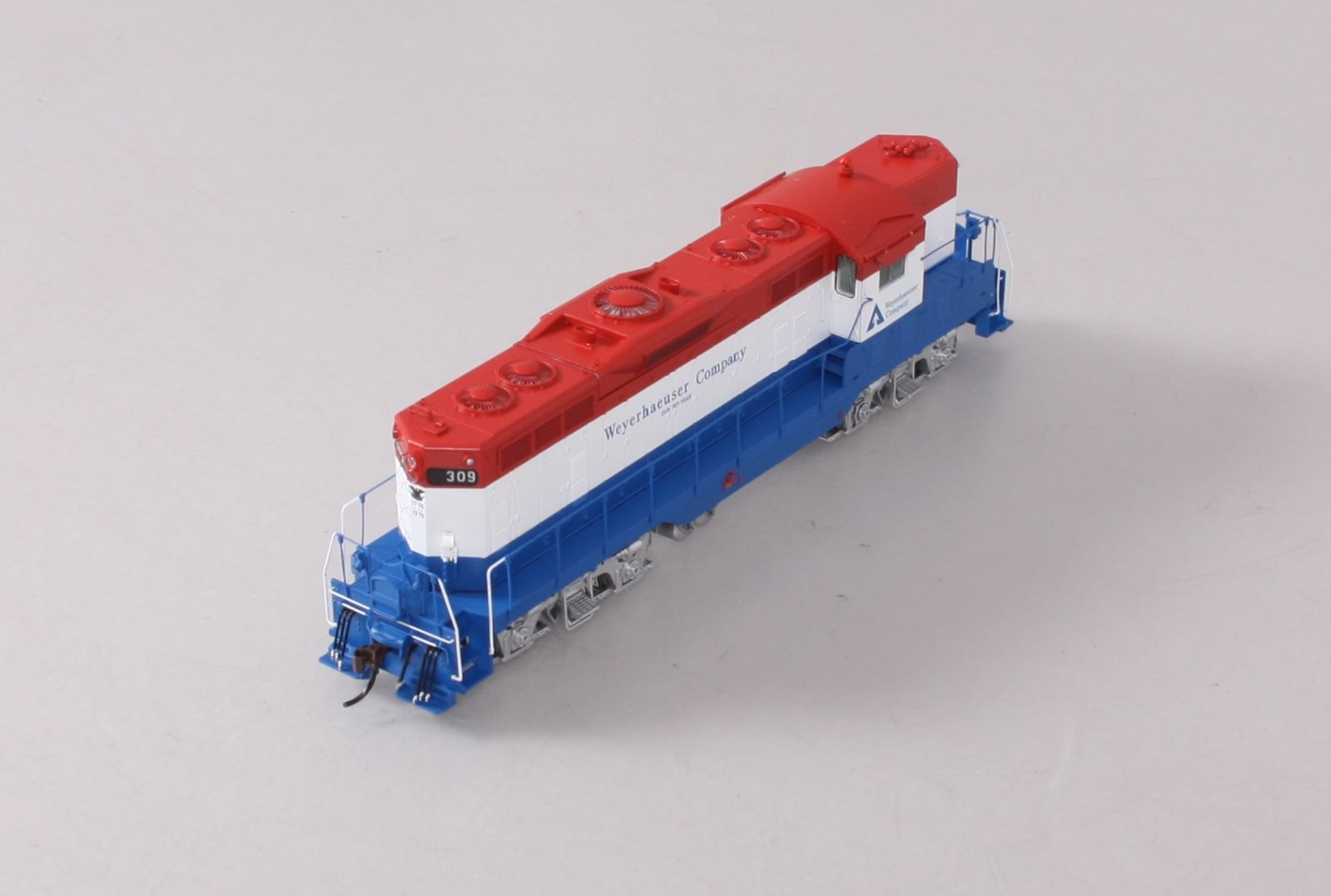 Athearn G78149 HO Weyerhaeuser/Bicentennial GP7 Diesel Locomotive #309