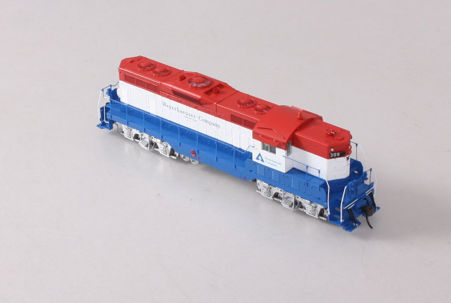 Athearn G78149 HO Weyerhaeuser/Bicentennial GP7 Diesel Locomotive #309