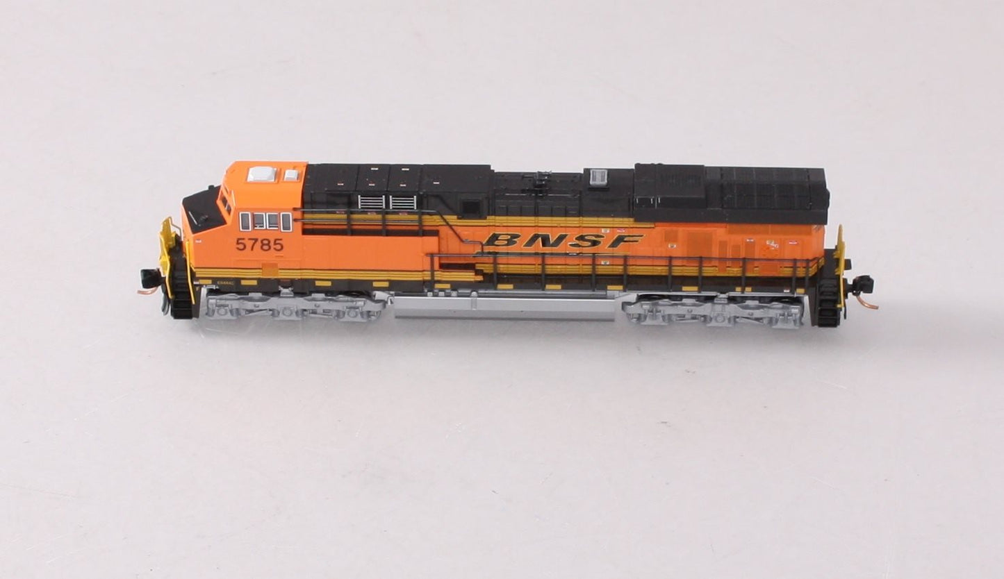 Kato 176-8925 N BNSF GEVO Swoosh GE ES44AC Diesel Locomotive #5785 LN/Box