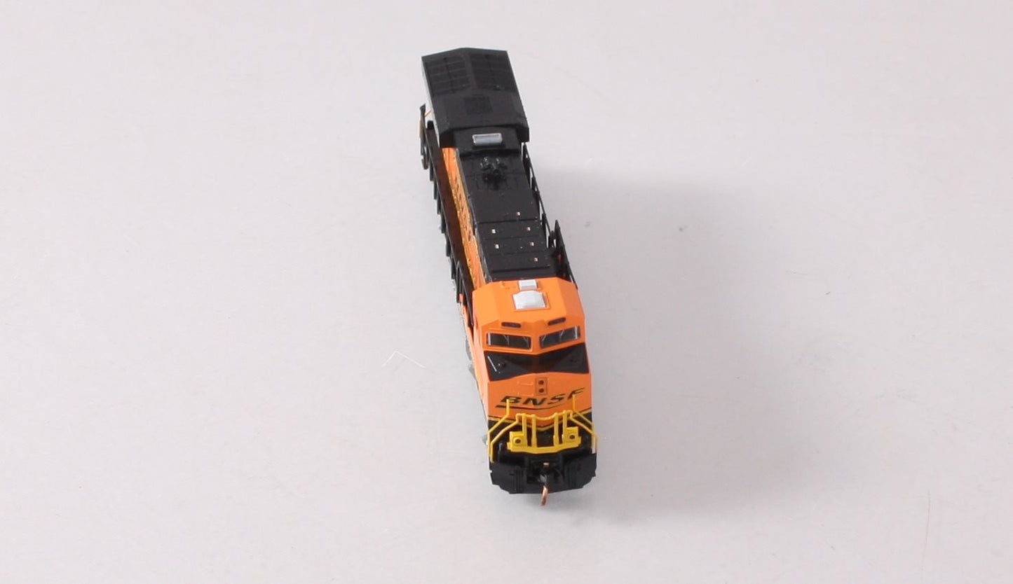 Kato 176-8925 N BNSF GEVO Swoosh GE ES44AC Diesel Locomotive #5785 LN/Box