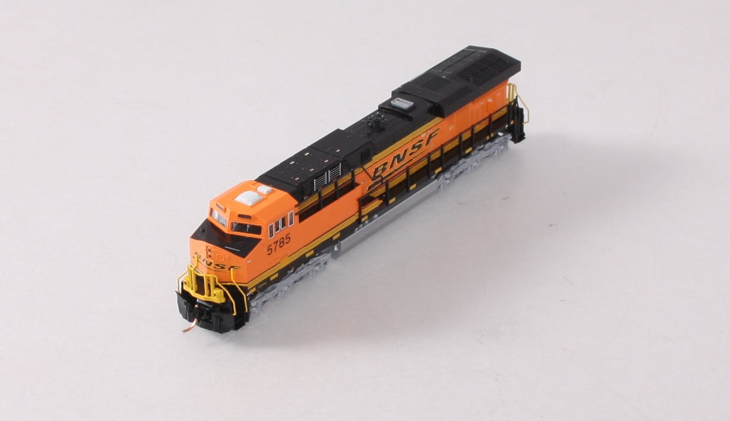 Kato 176-8925 N BNSF GEVO Swoosh GE ES44AC Diesel Locomotive #5785 LN/Box