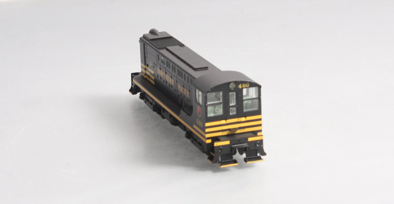 Stewart 4740 HO Scale Northern Pacific Diesel Baldwin VO-1000 Powered #400