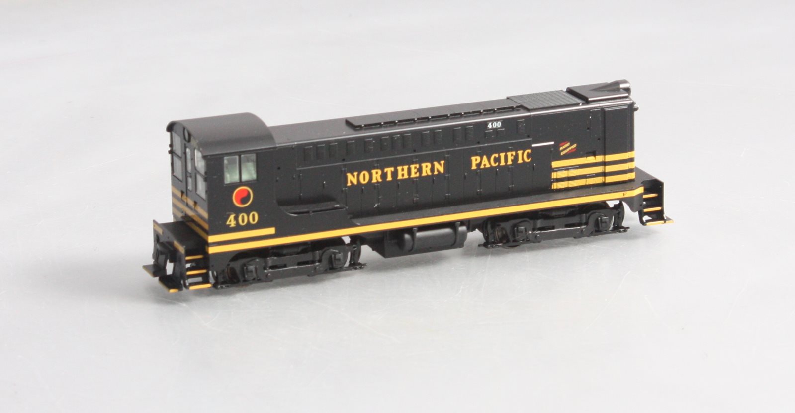 Stewart 4740 HO Scale Northern Pacific Diesel Baldwin VO-1000 Powered #400