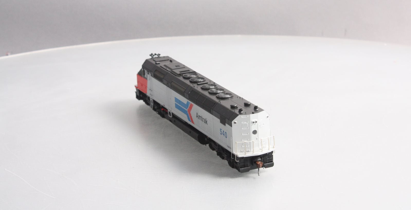 Athearn G63921 HO Amtrak SDP40F Diesel Locomotive #540