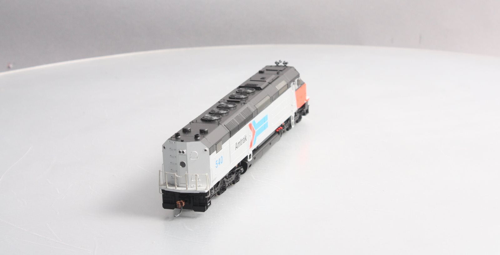 Athearn G63921 HO Amtrak SDP40F Diesel Locomotive #540