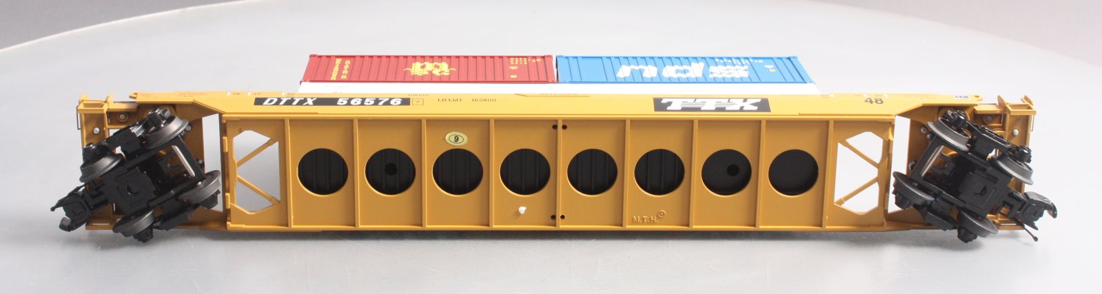 MTH 20-95232 O TTX Husky Stack Car w/2 20' Containers and a 40' Container