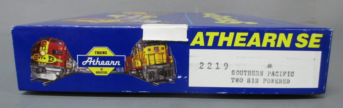 Athearn 2219 HO Scale Southern Pacific Two S12 Powered Diesel Locomotives