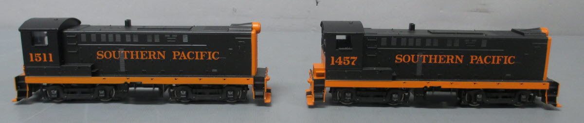 Athearn 2219 HO Scale Southern Pacific Two S12 Powered Diesel Locomotives