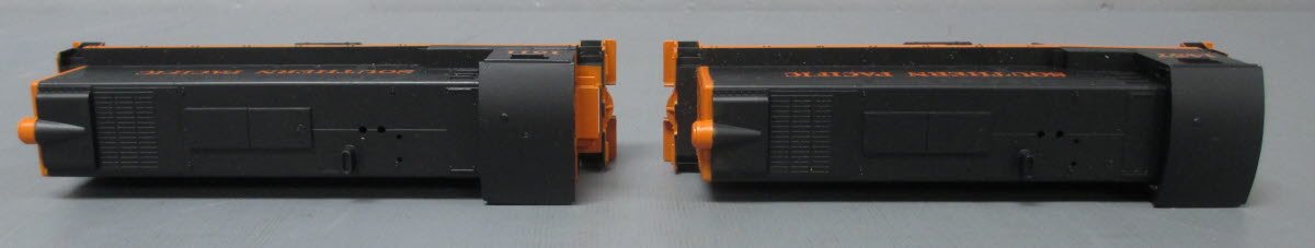 Athearn 2219 HO Scale Southern Pacific Two S12 Powered Diesel Locomotives