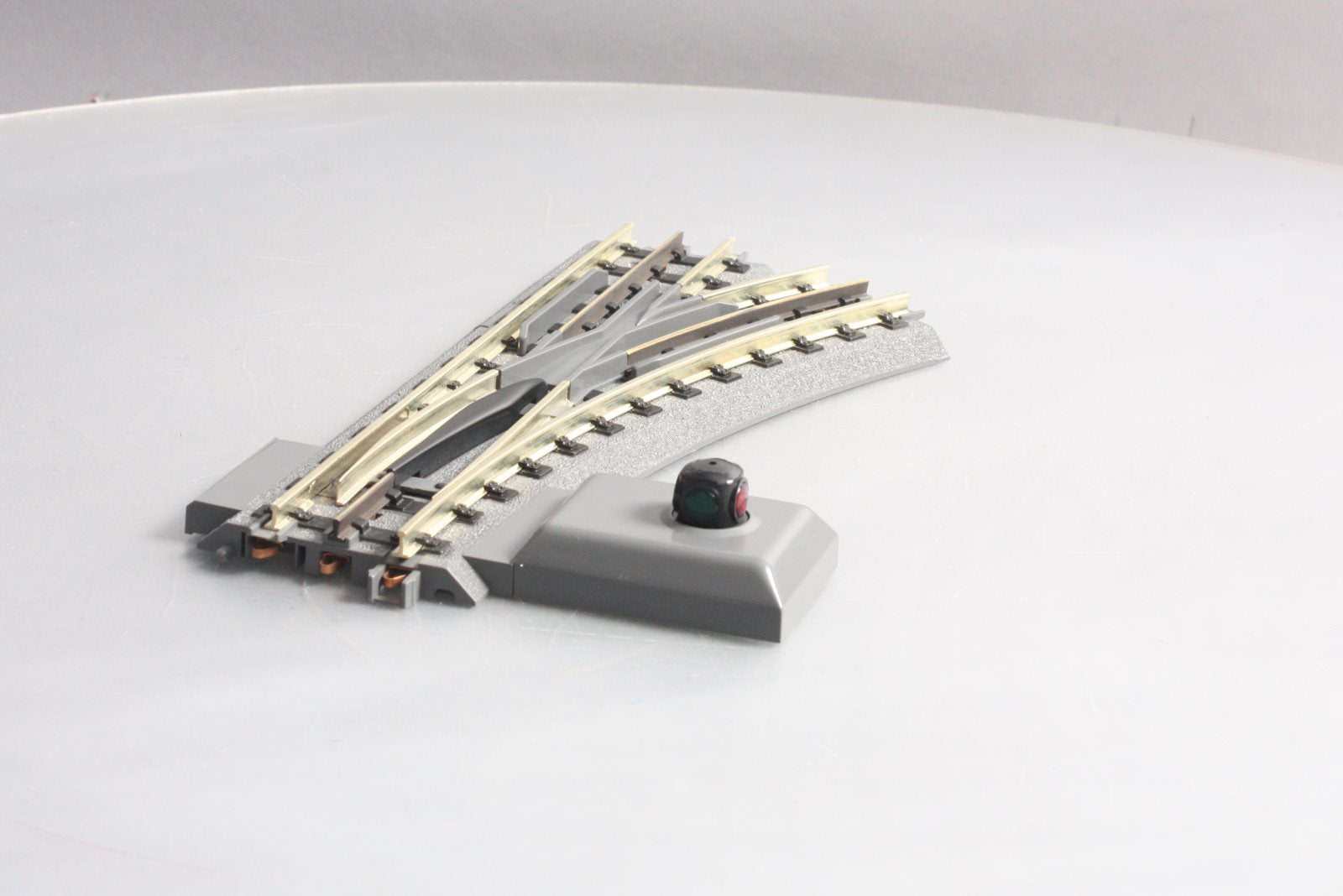 MTH 40-1043 O42 RealTrax Nickel Silver Right Hand Remote Switch Turnout