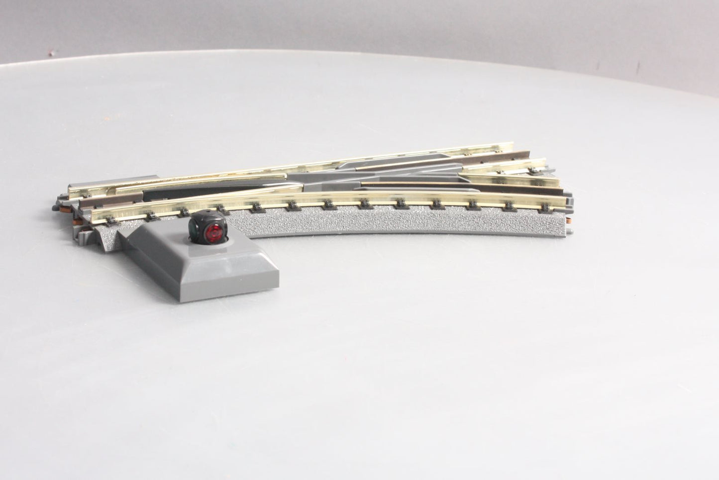 MTH 40-1043 O42 RealTrax Nickel Silver Right Hand Remote Switch Turnout
