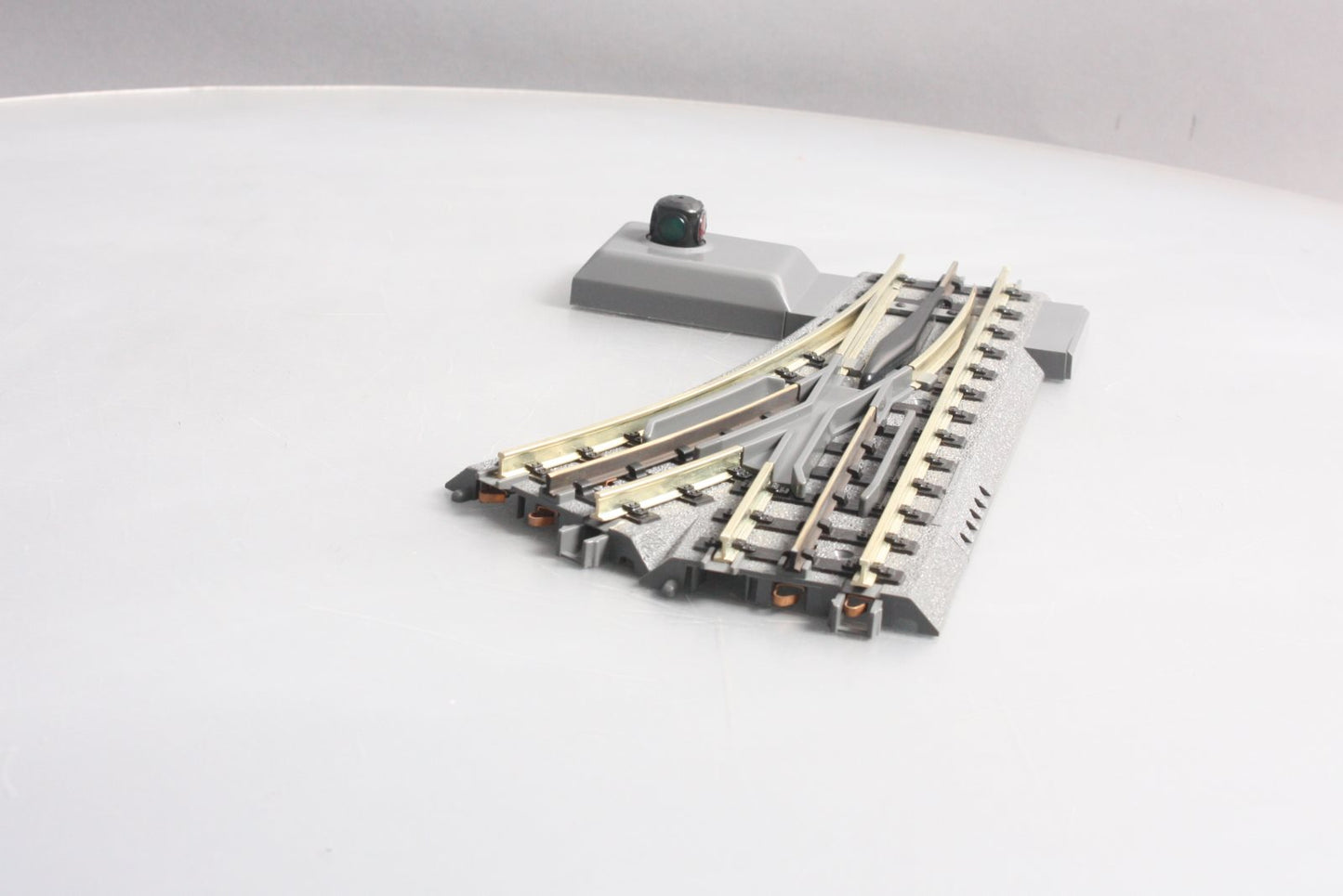 MTH 40-1043 O42 RealTrax Nickel Silver Right Hand Remote Switch Turnout