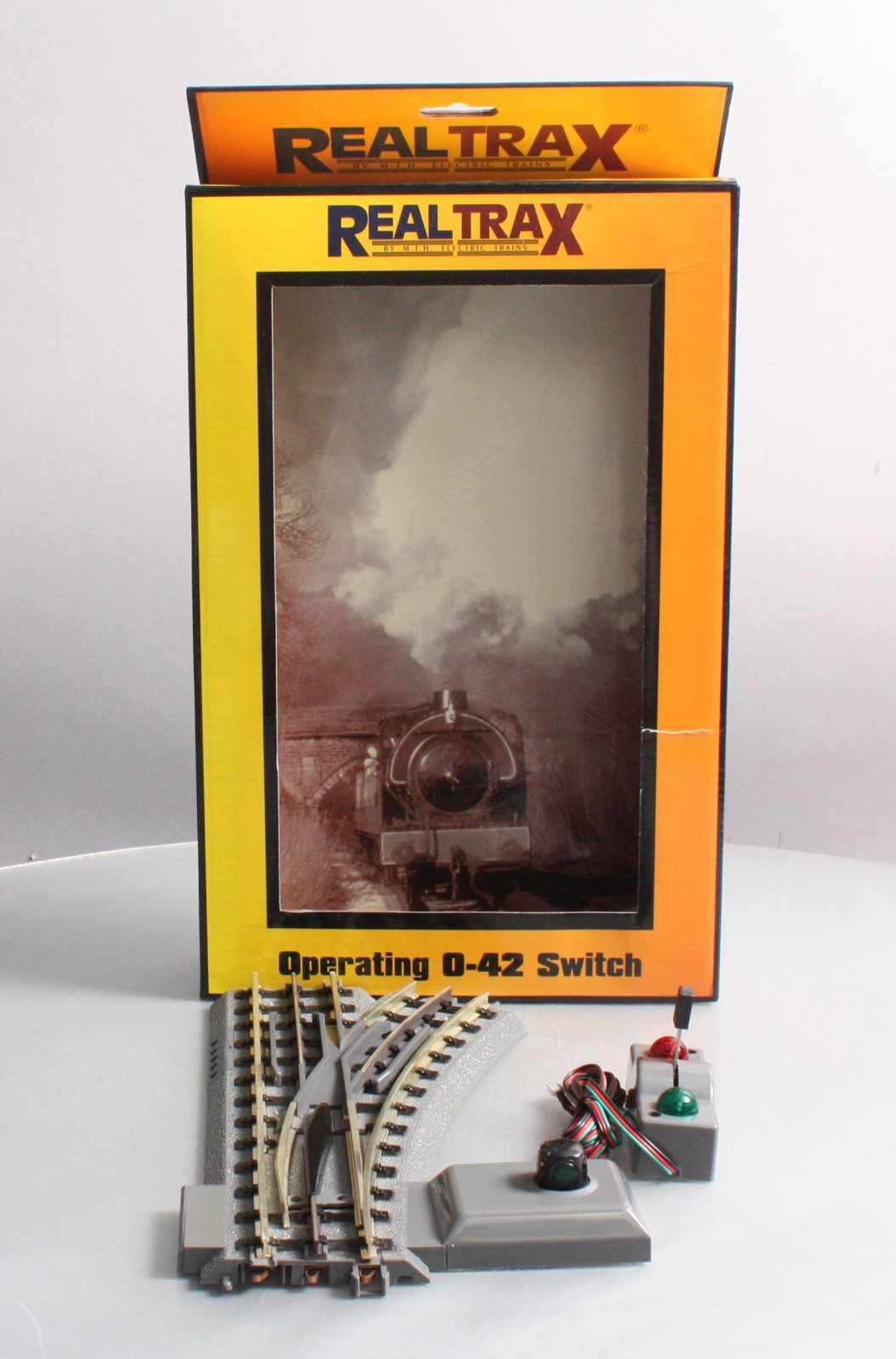 MTH 40-1043 O42 RealTrax Nickel Silver Right Hand Remote Switch Turnout