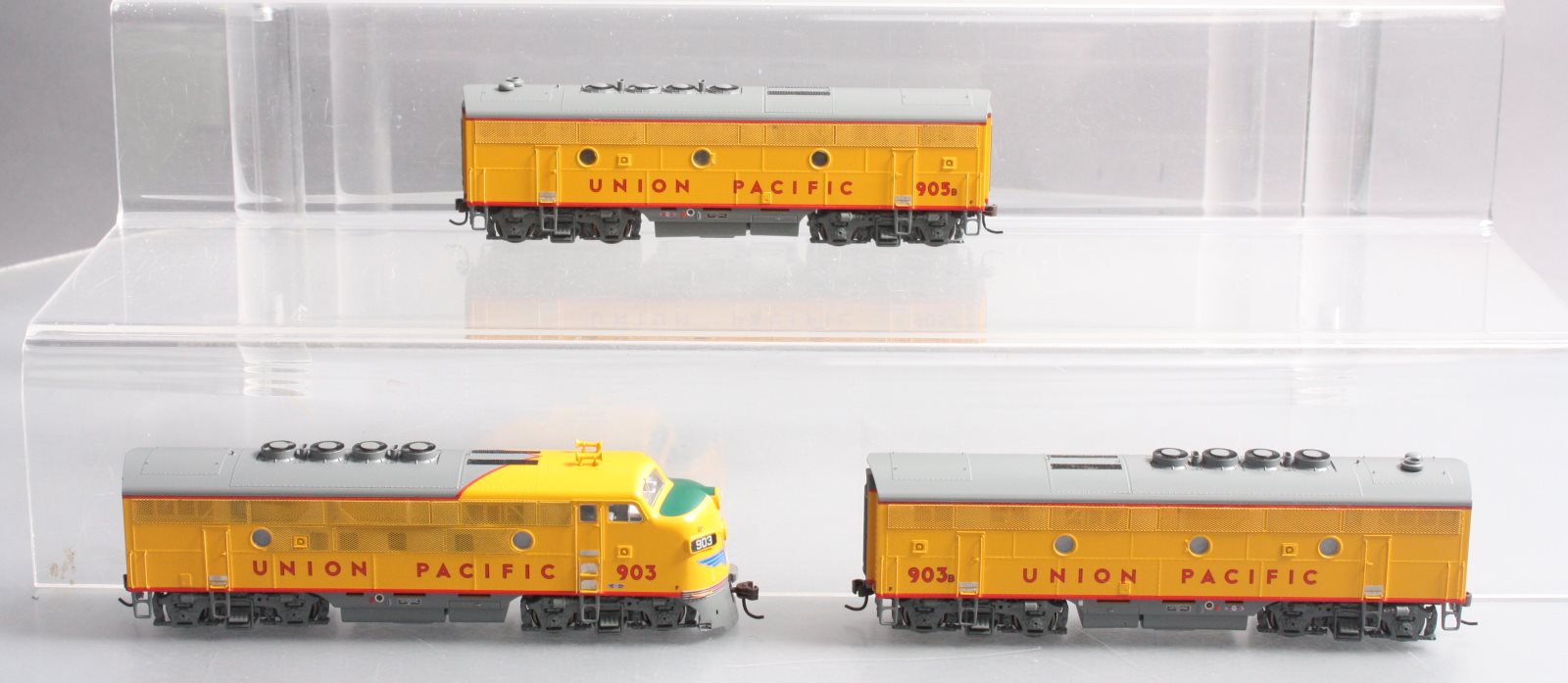 Athearn G2901 HO Scale Union Pacific F3A/F3B/F3B Diesel Locomotive Set LN/Box