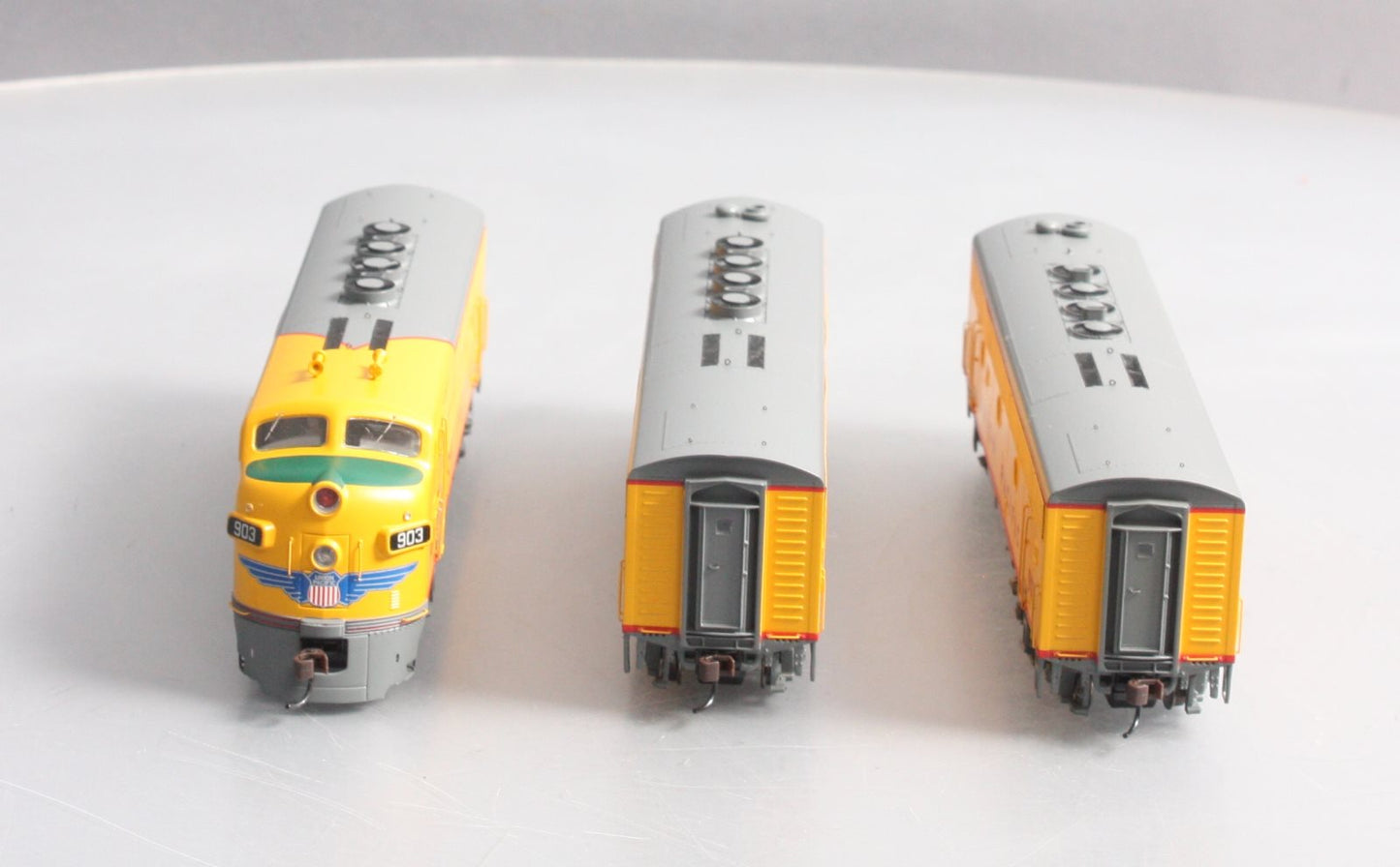 Athearn G2901 HO Scale Union Pacific F3A/F3B/F3B Diesel Locomotive Set LN/Box