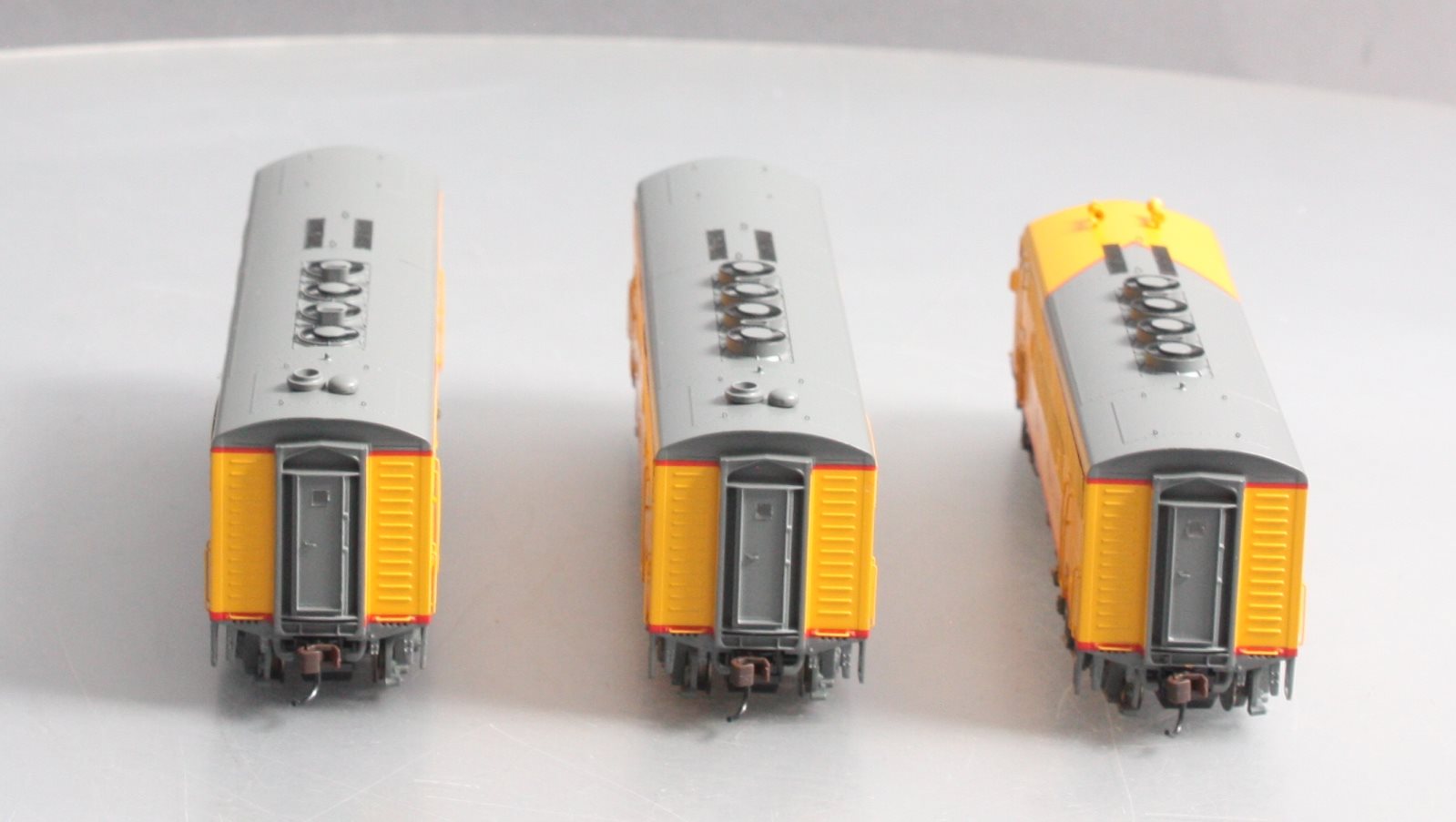 Athearn G2901 HO Scale Union Pacific F3A/F3B/F3B Diesel Locomotive Set LN/Box