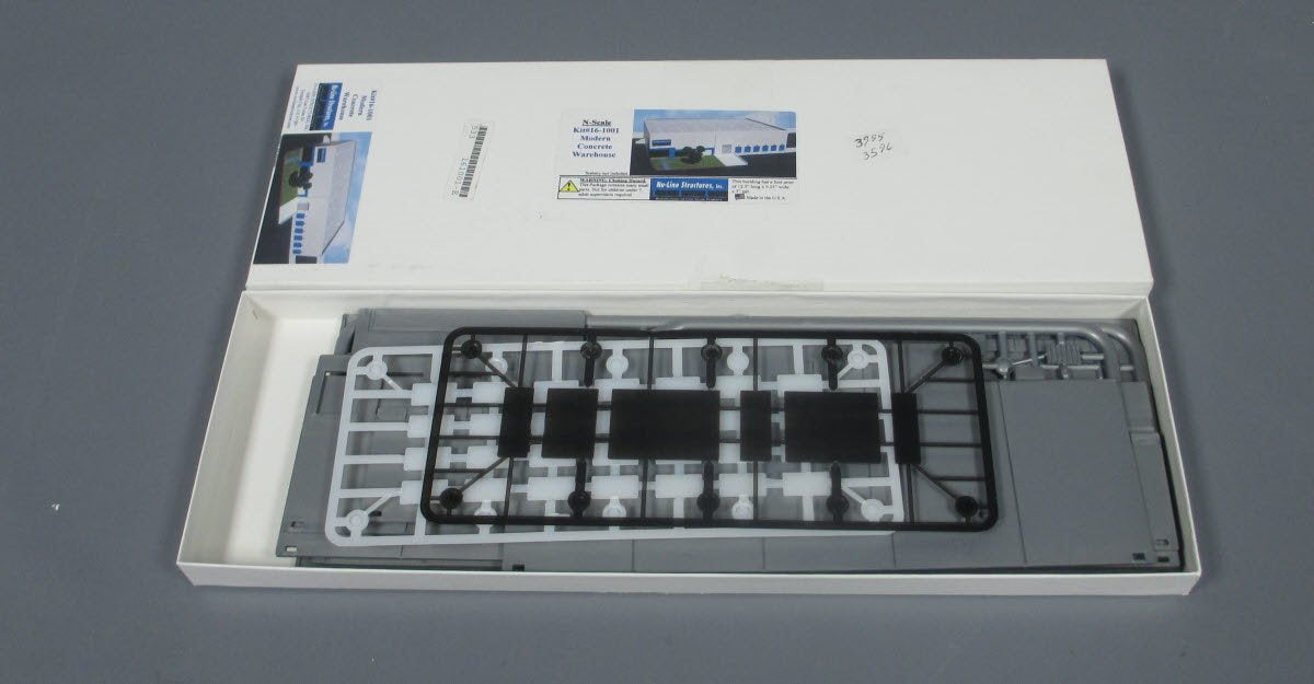 Nu-Line Structures 16-1001 N Scale Modern Concrete Wearhouse Building Kit