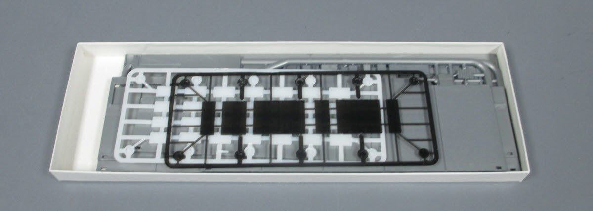 Nu-Line Structures 16-1001 N Scale Modern Concrete Wearhouse Building Kit
