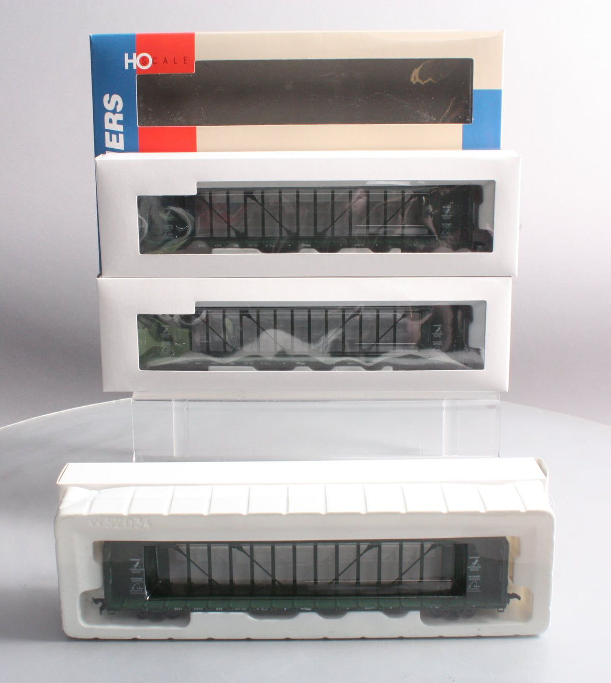 Walthers 932-34101 HO British Columbia 72' Centerbeam Flatcars (Set of 3) LN/Box