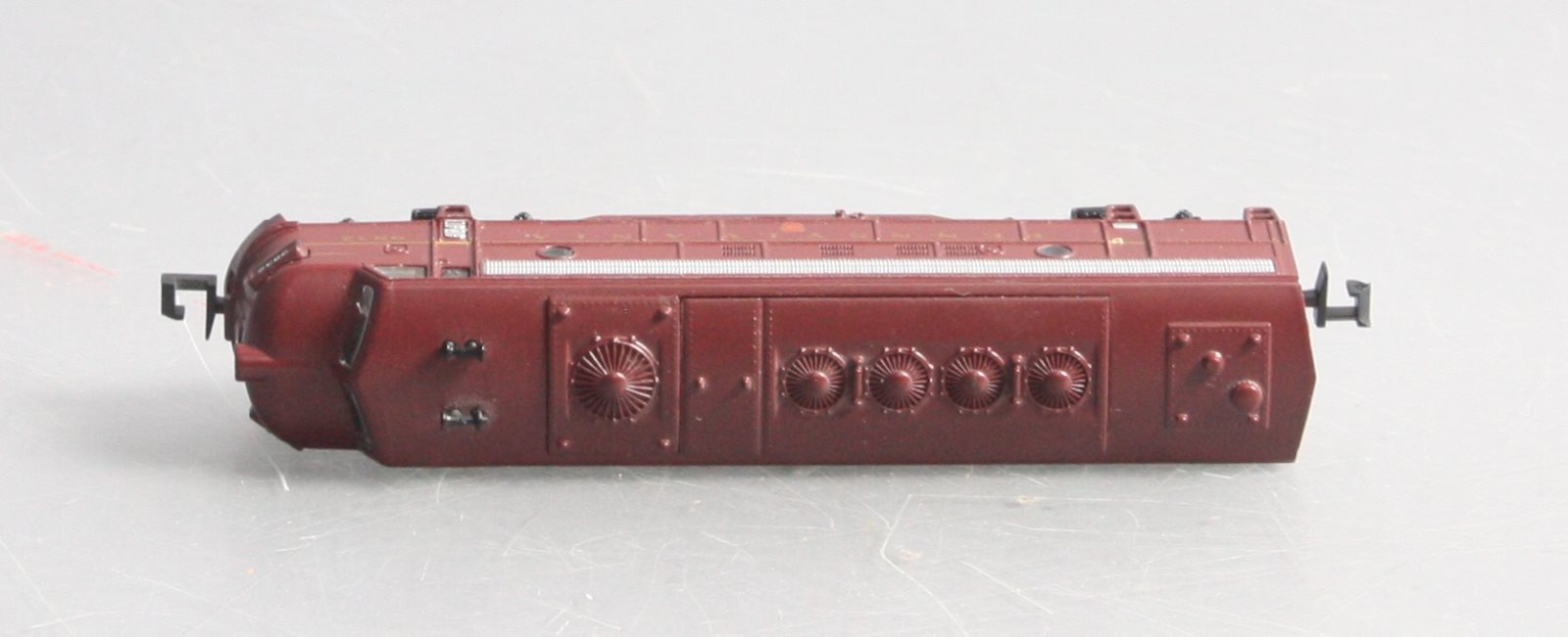 Model Power 89441 N Pennsylvania EMD FP7A Phase II Diesel Locomotive #9832