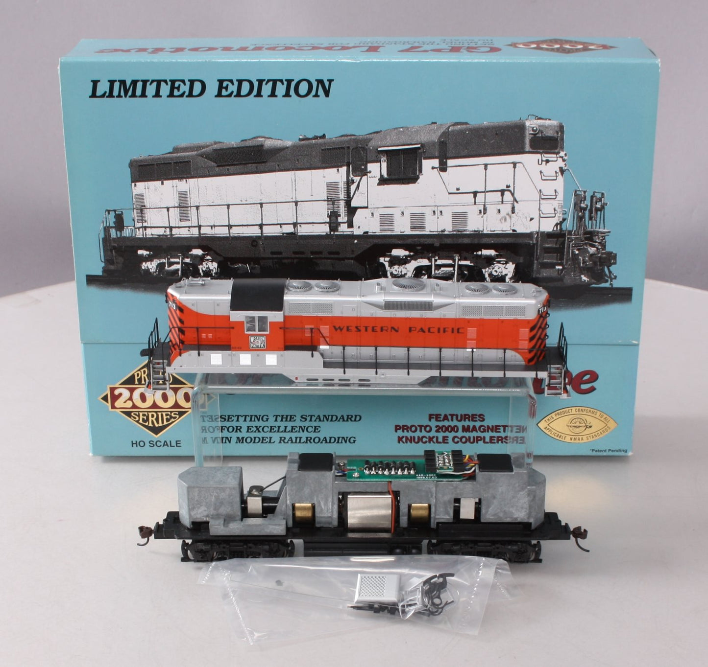 Proto 2000 23014 HO Scale Western Pacific GP7 Phase II Diesel Locomotive #713 LN/Box