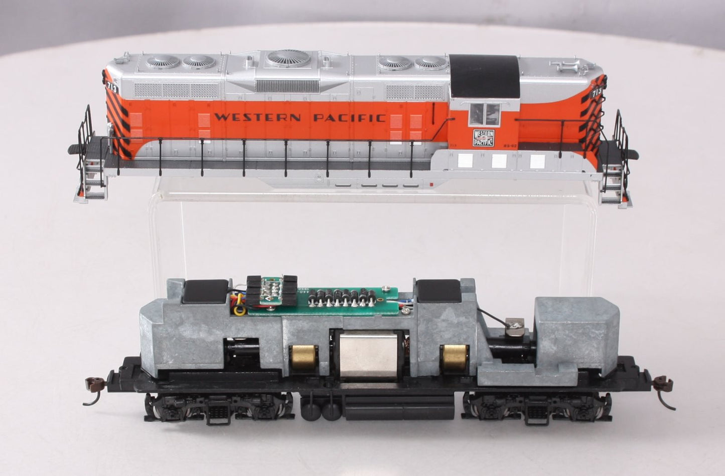 Proto 2000 23014 HO Scale Western Pacific GP7 Phase II Diesel Locomotive #713 LN/Box