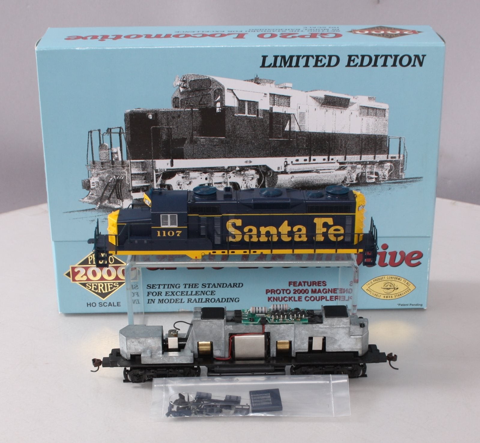 Proto 2000 8008 HO Scale Santa Fe ATSF GP20 Diesel Locomotive #1107 LN/Box