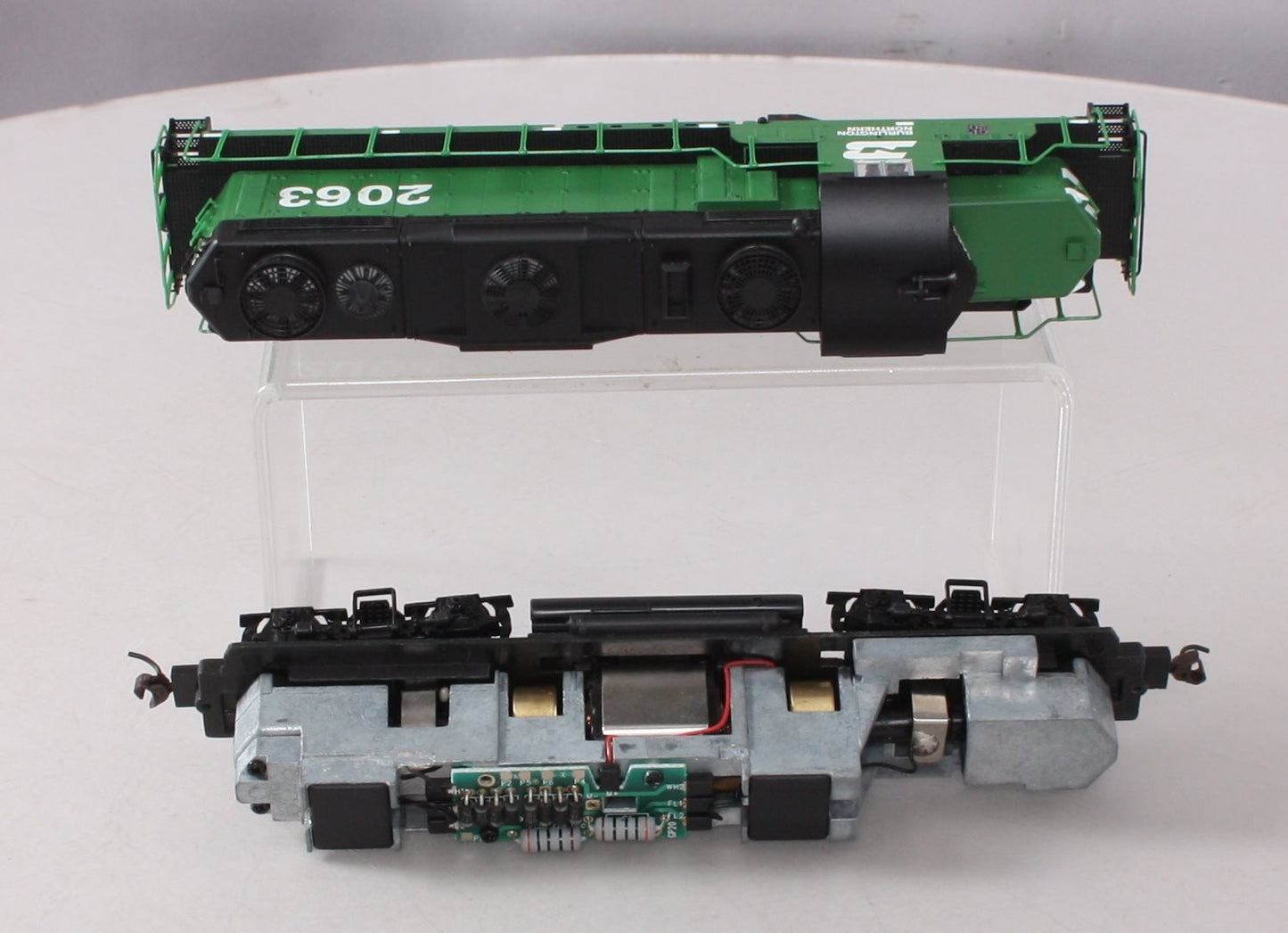 Proto 2000 8120 HO Burlington Northern GP20 Locomotive w/Dynamic Brakes #2063 LN/Box