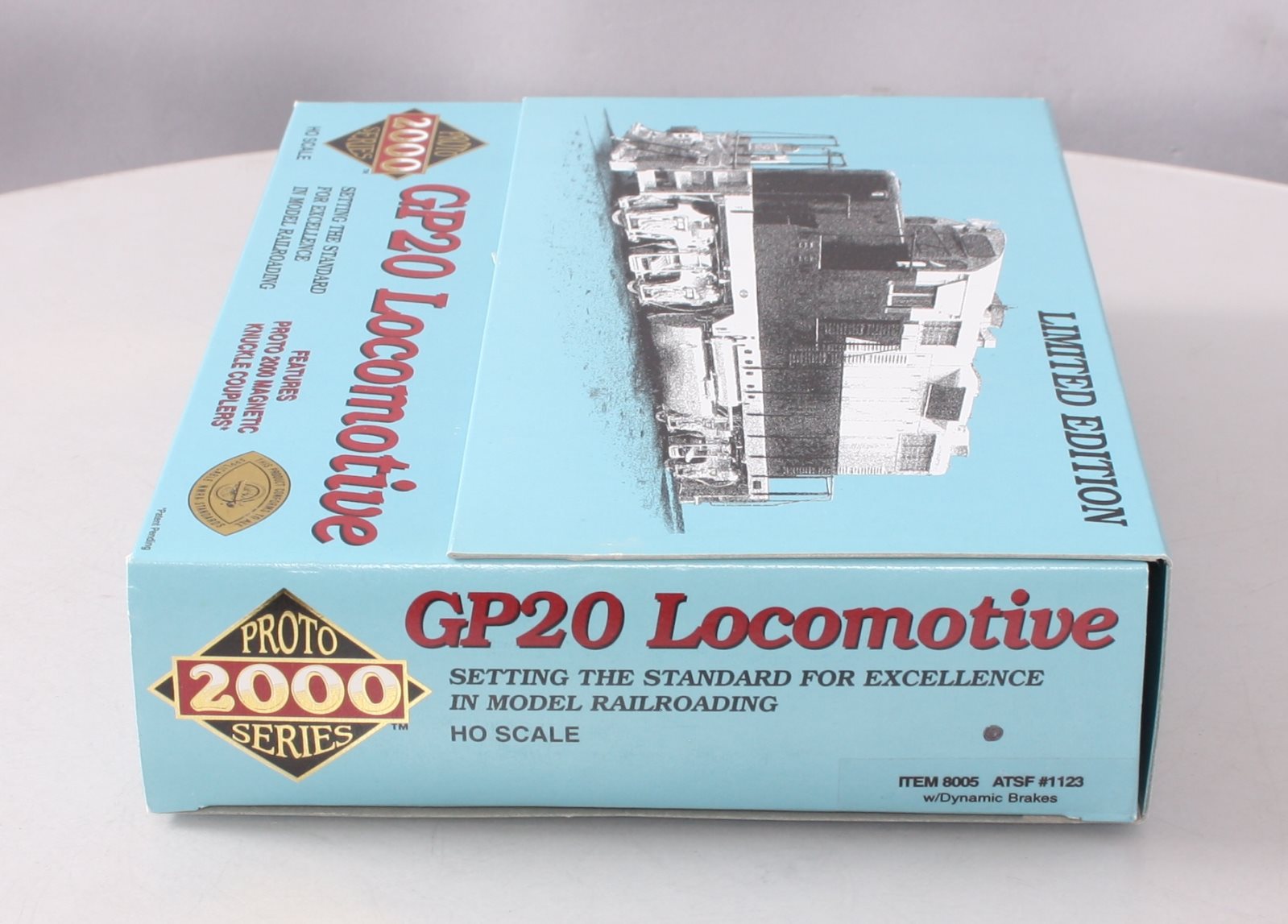 Proto 2000 8005 HO Scale ATSF GP20 Diesel Locomotive #1123 - DC LN/Box