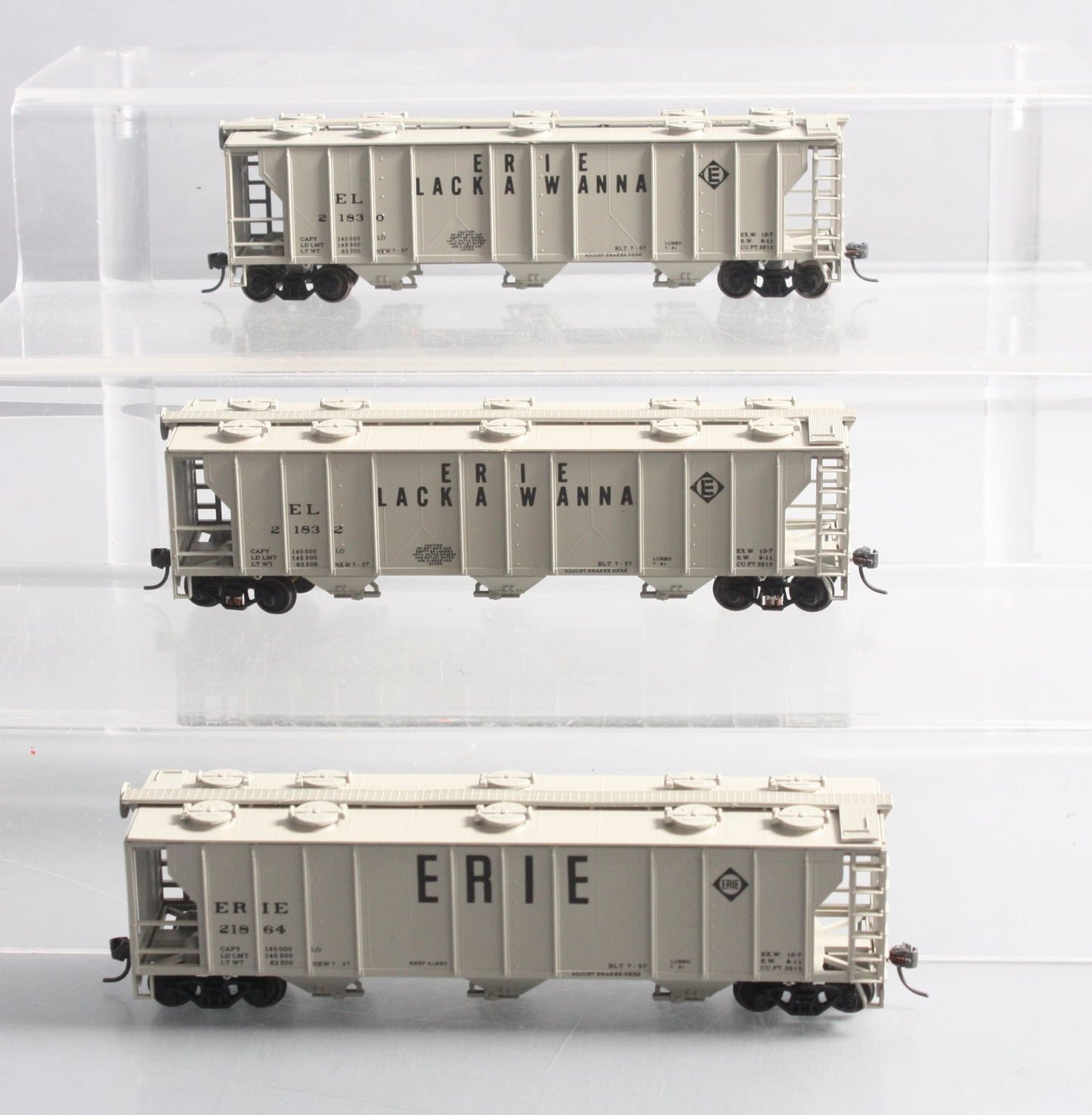 Con-Cor 01-950202 HO Scale Erie Lackawanna PS-2 Covered Hopper Kits (3-Pack)