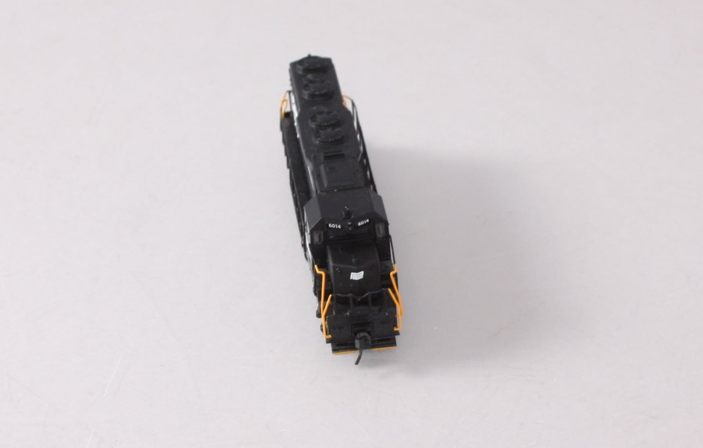 Atlas 40003734 N Penn Central SD-35 Low Hood Diesel Locomotive #6014 - LokSound