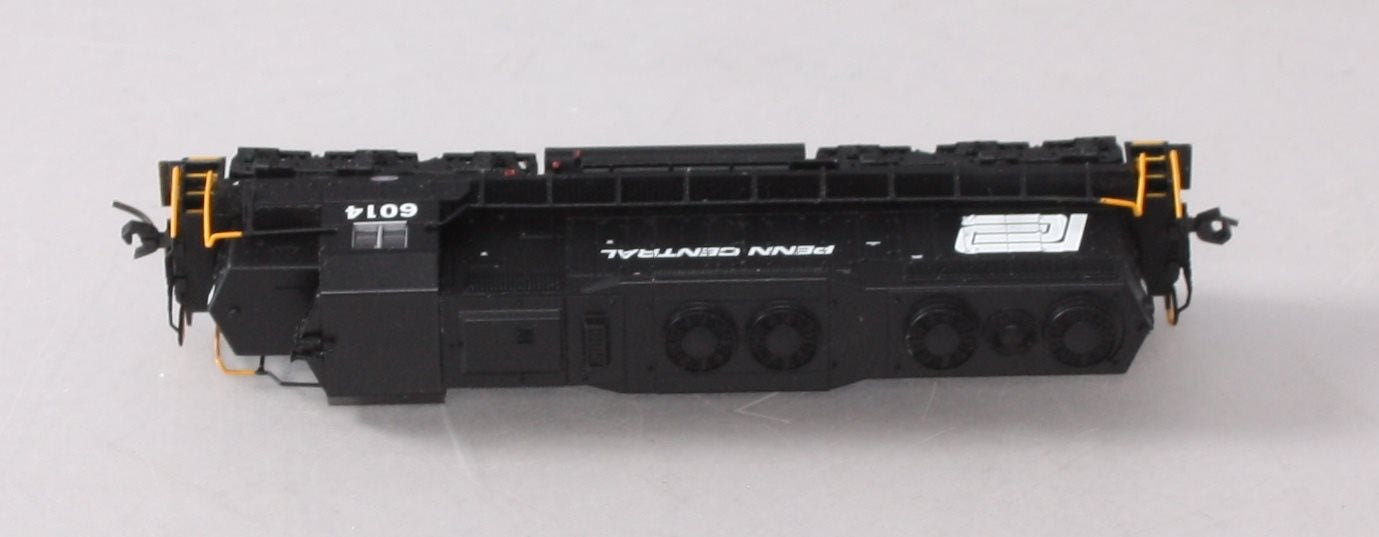 Atlas 40003734 N Penn Central SD-35 Low Hood Diesel Locomotive #6014 - LokSound