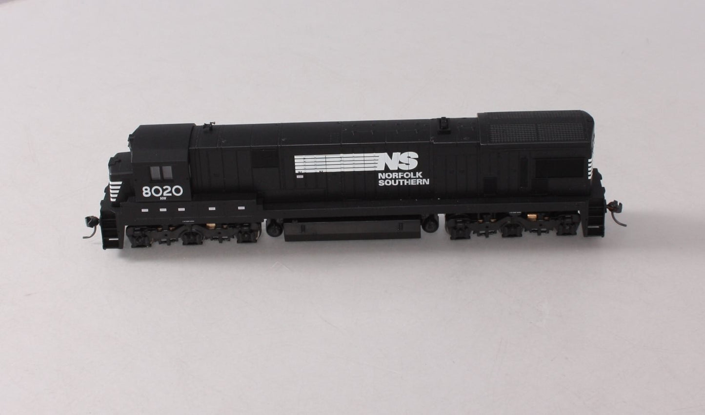 Atlas 8627 HO Scale Norfolk Southern C30-7 Diesel Locomotive #8020
