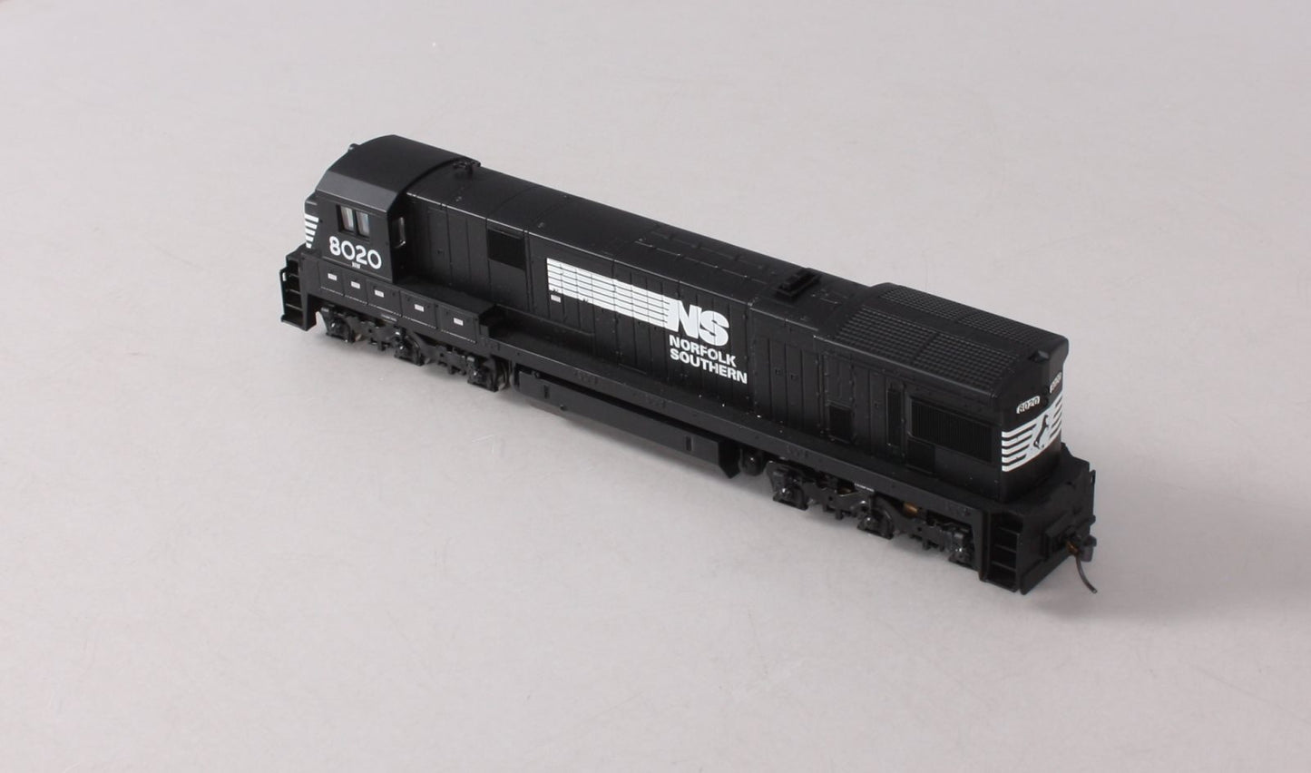 Atlas 8627 HO Scale Norfolk Southern C30-7 Diesel Locomotive #8020