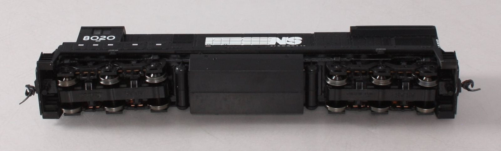 Atlas 8627 HO Scale Norfolk Southern C30-7 Diesel Locomotive #8020