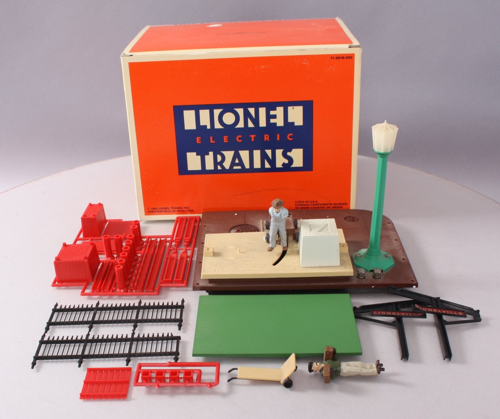 Lionel 6-12818 Animated Freight Station EX/Box
